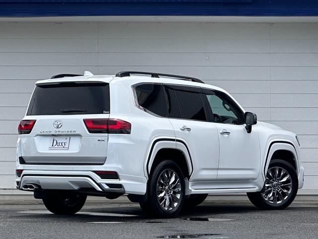 Toyota Land Cruiser 300 ZX 2025