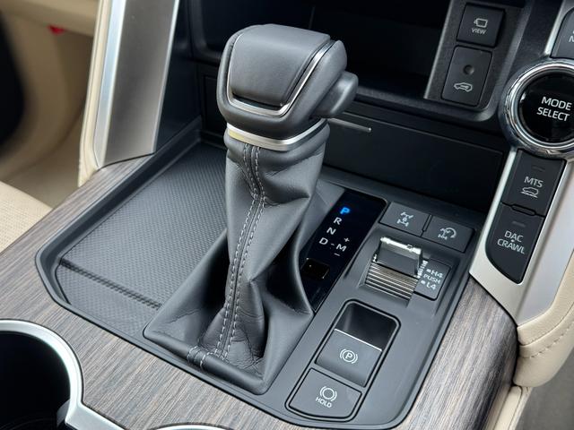 Toyota Land Cruiser 300 ZX 2025