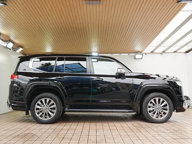 Toyota Land Cruiser 300 ZX 2024