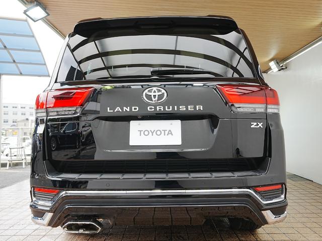 Toyota Land Cruiser 300 ZX 2024