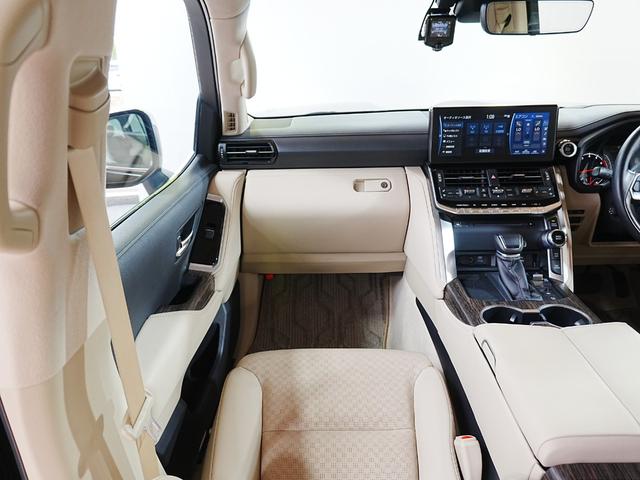 Toyota Land Cruiser 300 ZX 2024