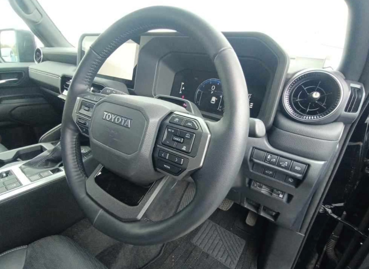 Prado 250VX 2025 Brand new