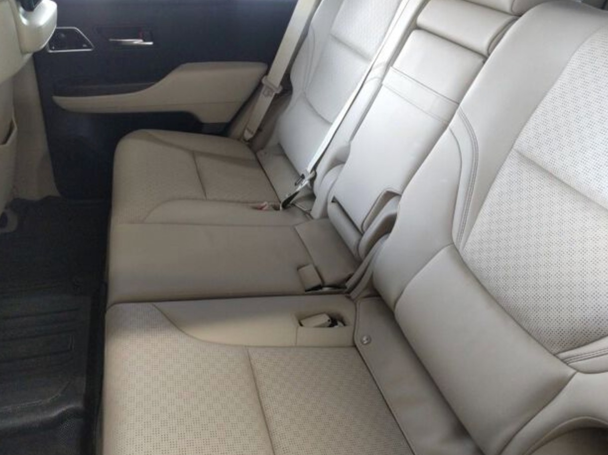 Toyota Land Cruiser 300 ZX 2024 – Petrol