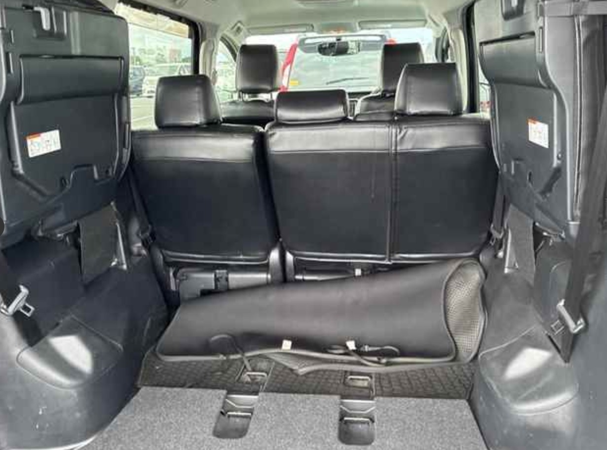 Toyota Voxy 2014 Black