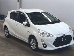 Toyota Aqua S Hybrid 2015