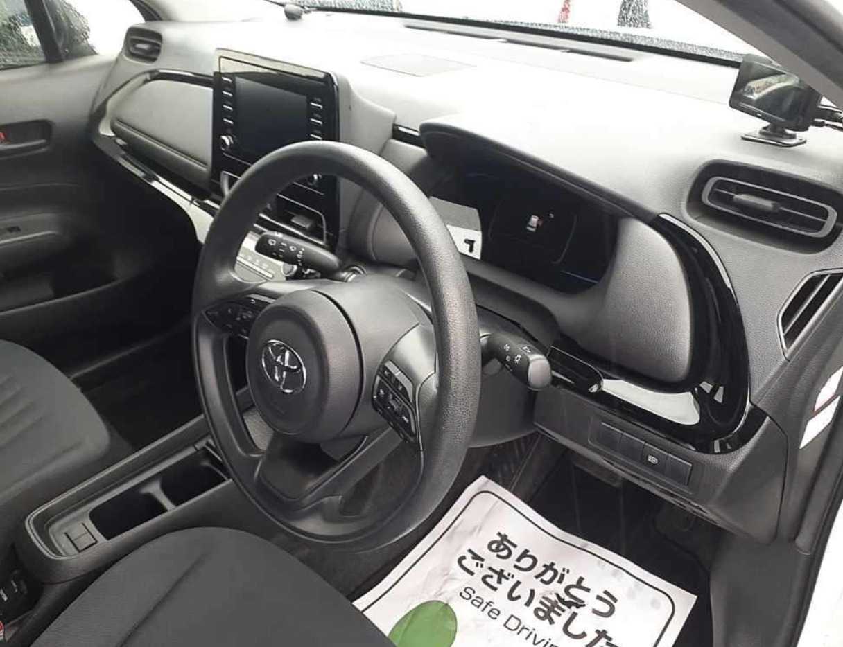 Toyota Aqua X hybrid 2021