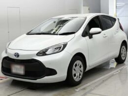 Toyota Aqua X hybrid 2021